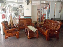 Kawasan tempat duduk lobi