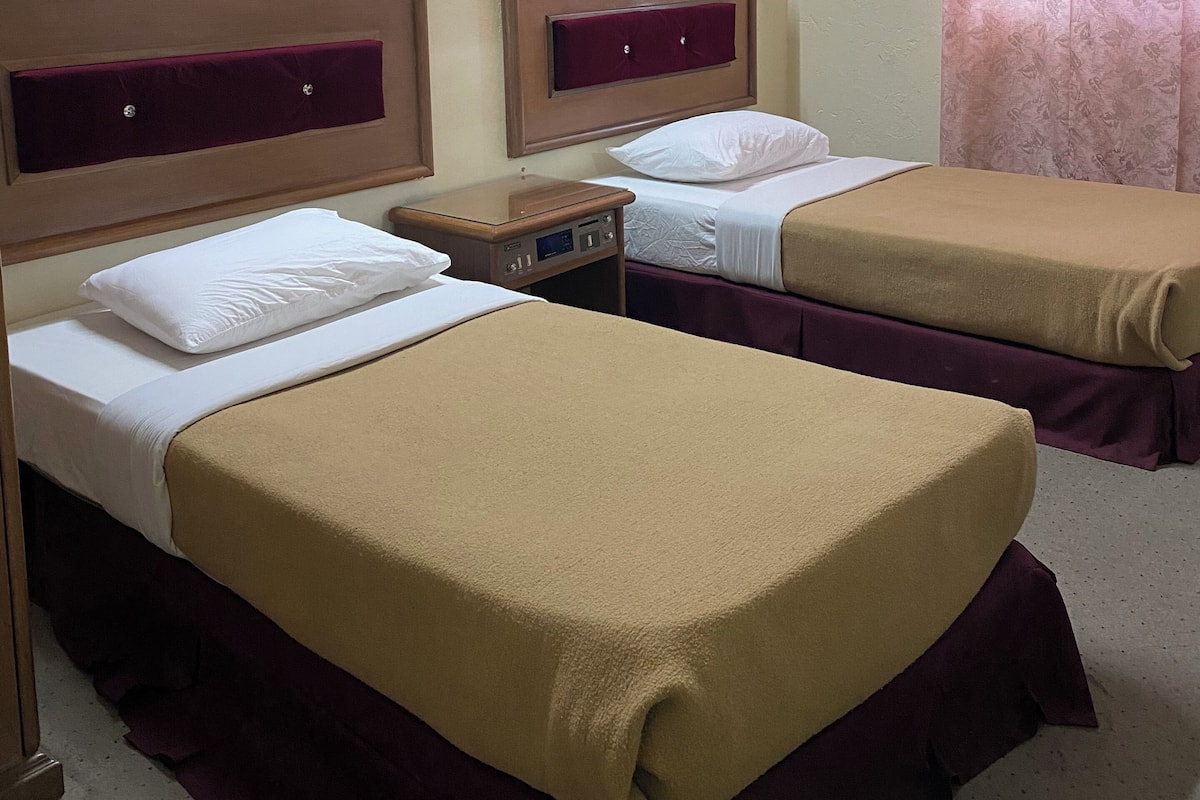 Kamar Superior | Meja kerja, setrika/meja setrika, dan tempat tidur lipat/tambahan
