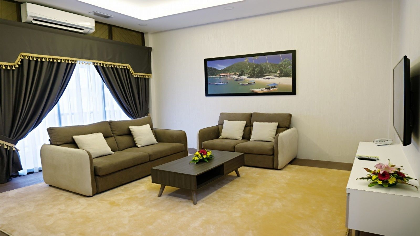 royal suite | living area | tv