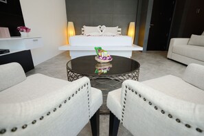 1 Bedroom Pool Suite - Pumeria Resort Phuket (Choeng Thale)