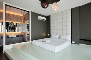 Superior Room | Desk, iron/ironing board, free WiFi, bed sheets