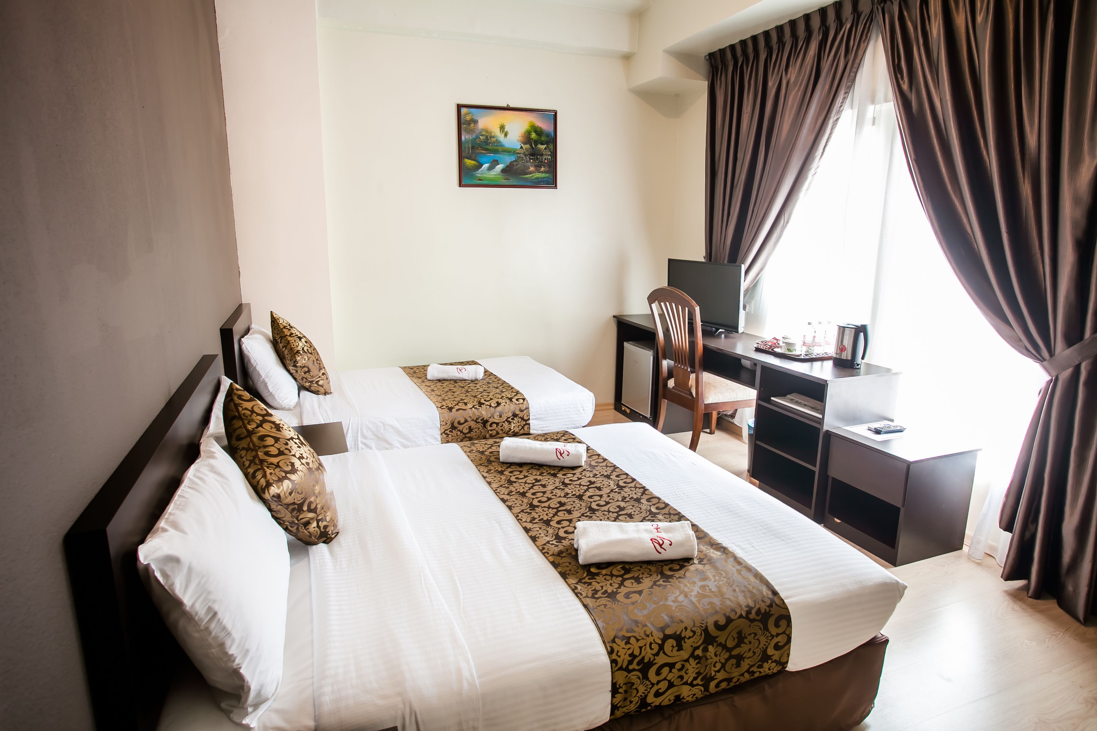 family deluxe room | desk, soundproofing, iron/ironing board, free wifi