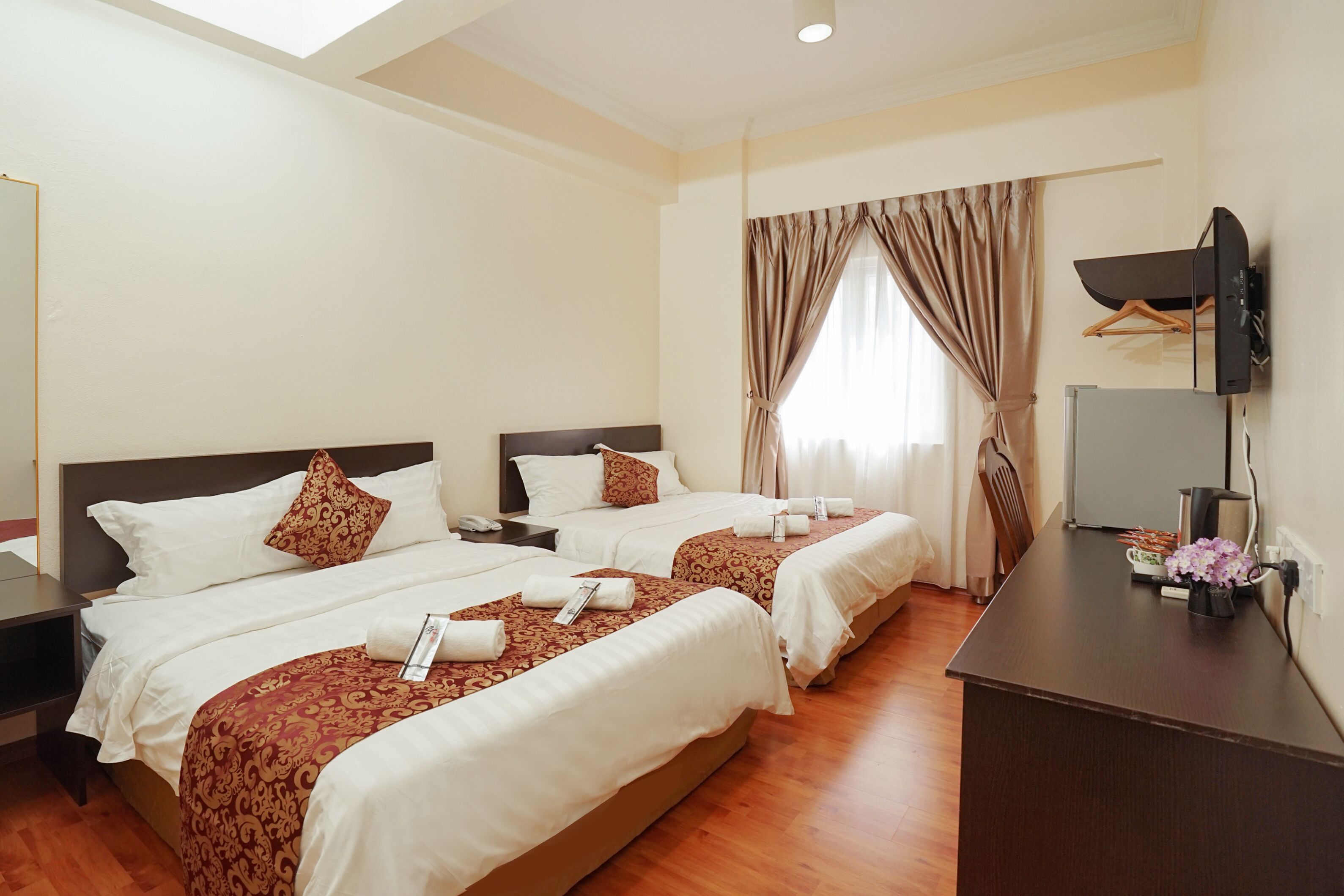 superior double room | desk, soundproofing, iron/ironing board, free wifi