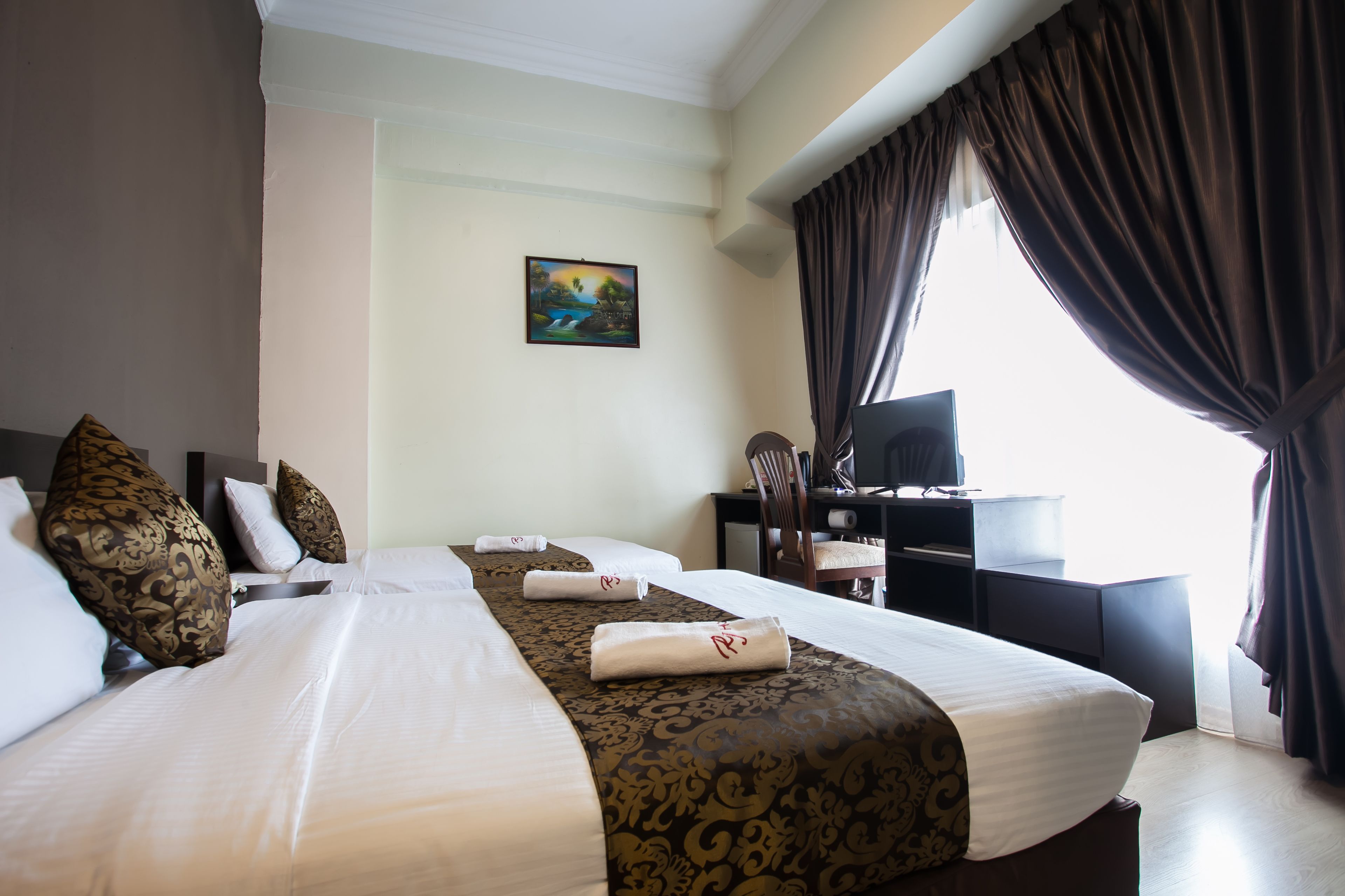 family deluxe room | desk, soundproofing, iron/ironing board, free wifi