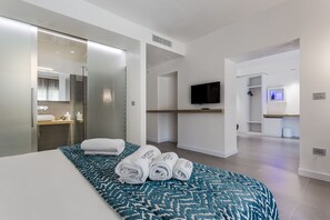 Minibar, coffres-forts dans les chambres, décoration personnalisée