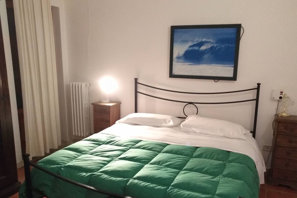 Senior Suite, 2 Bedrooms (up to 6 people) | In-room safe, individually decorated, individually furnished