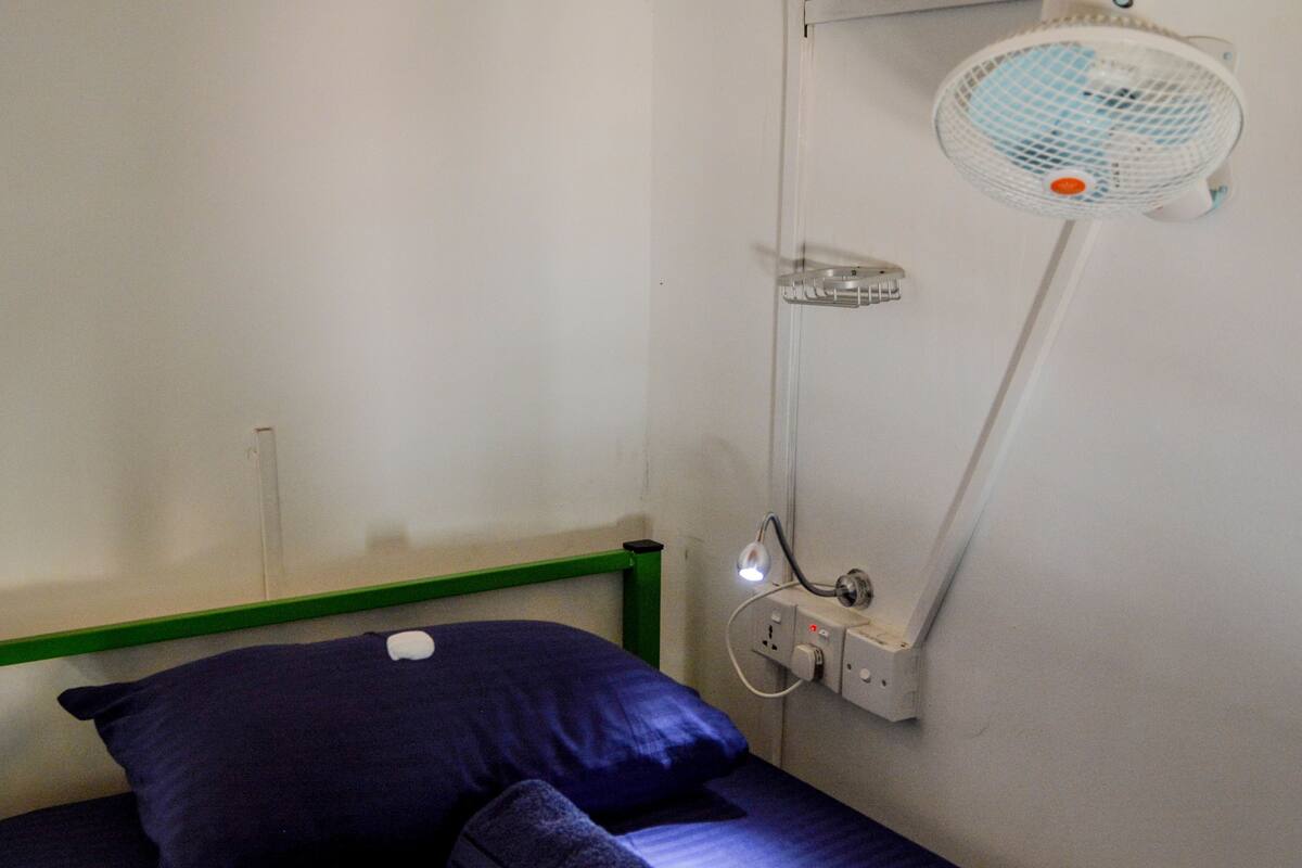 Minibar, Zimmersafe, Schreibtisch, kostenloses WLAN