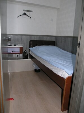 Habitación individual junior, 1 cama individual | Wifi gratis, ropa de cama y acceso para silla de ruedas 