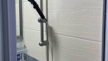 Habitación individual básica | Wifi gratis, ropa de cama y acceso para silla de ruedas