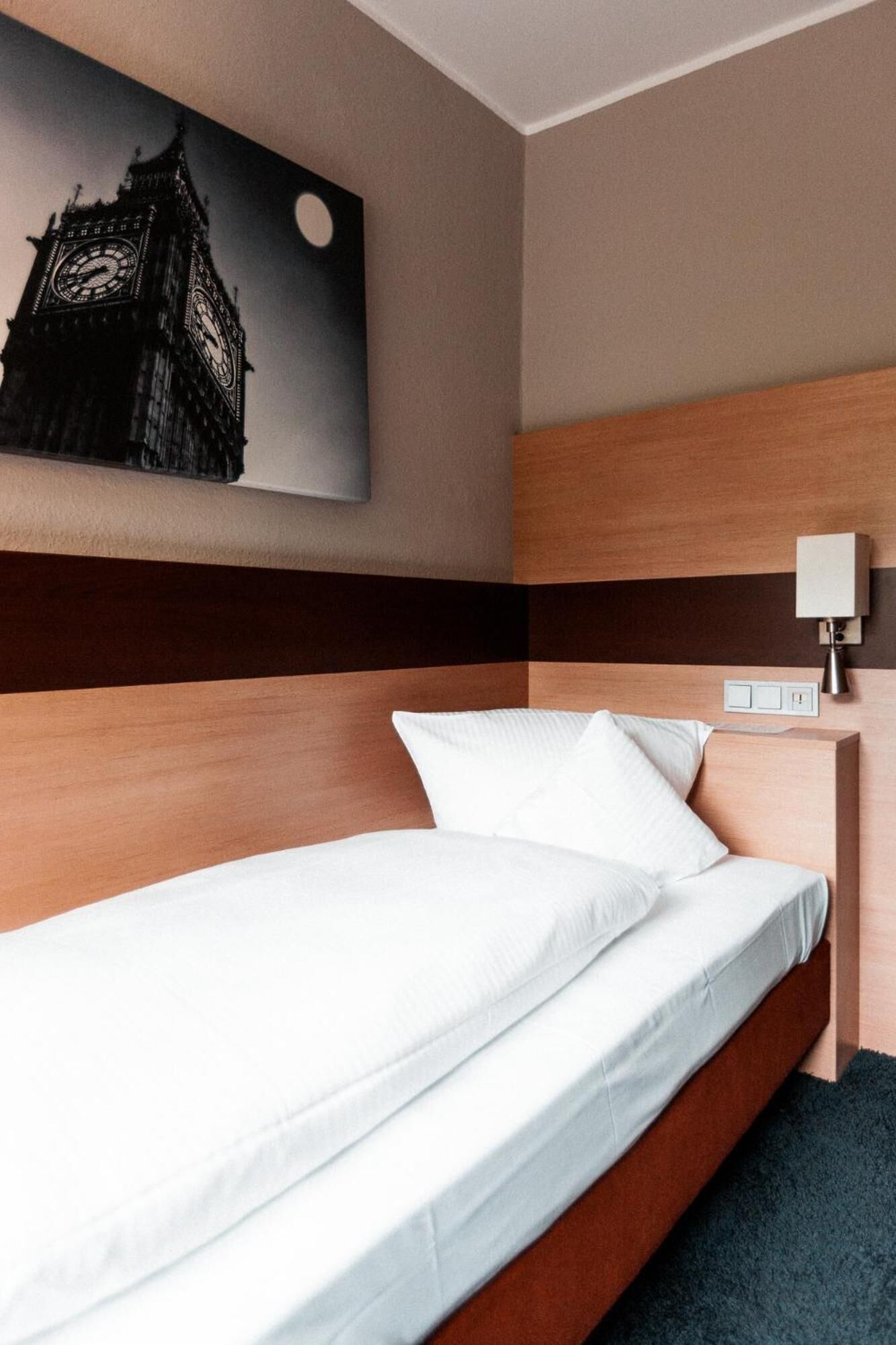 hypo-allergenic bedding, in-room safe, desk, iron/ironing board