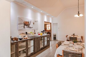 Café da manhã continental grátis todos os dias
