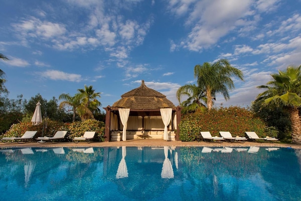 Outdoor pool, pool loungers