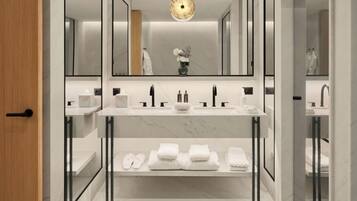 Suite (Skyline) | Bad | Toalettartikler (inkludert), hårføner, badekåper og tøfler