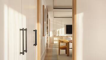 Suite (Prestige) | Premium bedding, minibar, in-room safe, blackout drapes