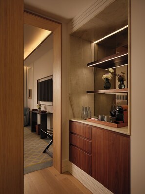 Twin Room (Skyline) | Premium bedding, minibar, in-room safe, blackout drapes