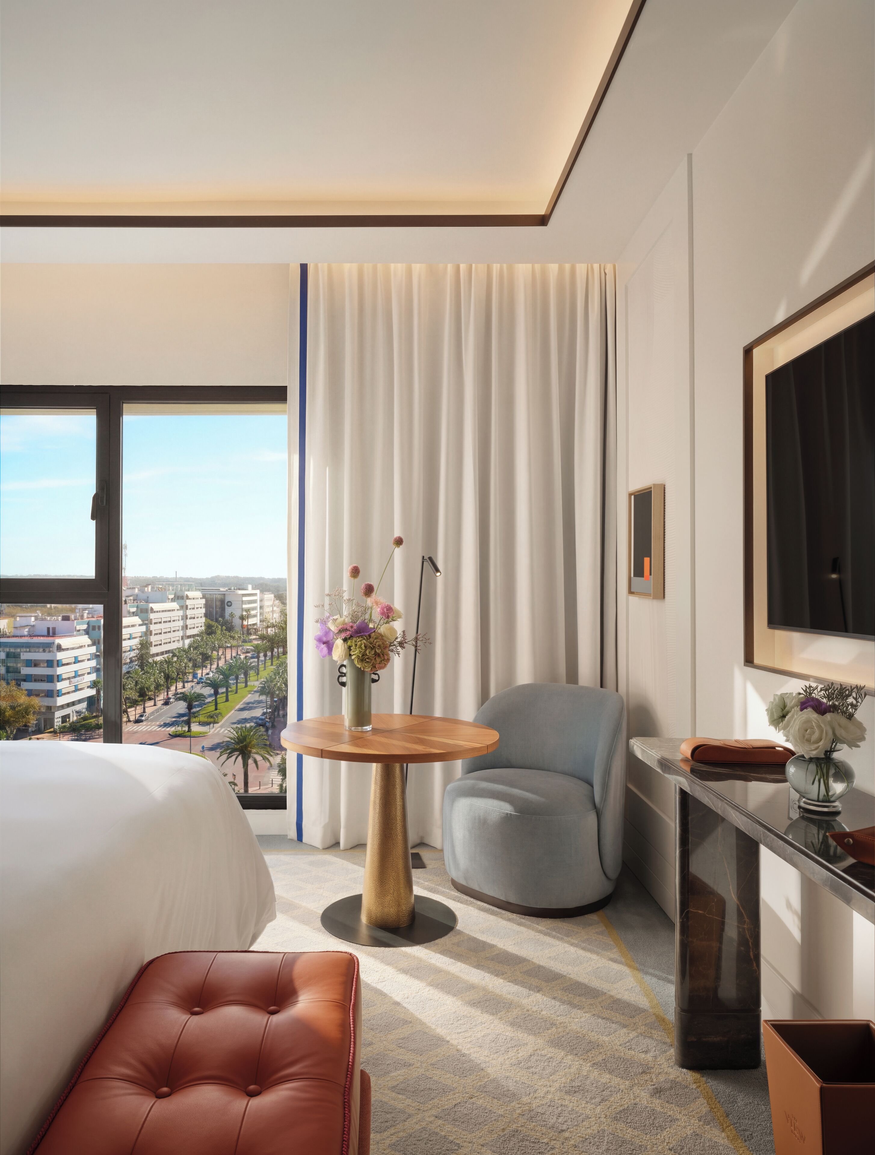 Habitación con 2 camas individuales (Skyline) | Ropa de cama de alta calidad, minibar, caja fuerte y cortinas opacas