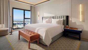 Suite (Prestige) | Ropa de cama de alta calidad, minibar, caja fuerte y cortinas opacas