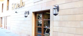 HOtello Guest Suites