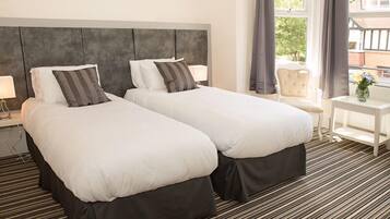 Desk, rollaway beds, free WiFi