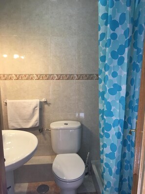 Free toiletries, hair dryer, towels