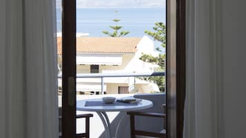 Vista para praia/oceano