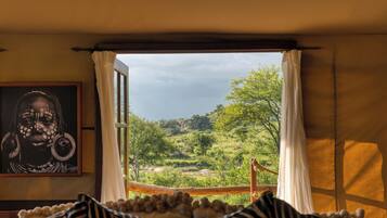 Luxury Tent | In-room safe, bed sheets
