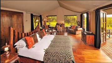 Luxury Tent | In-room safe, bed sheets