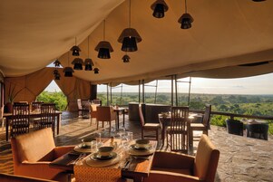 Café da manhã, almoço e jantar