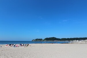 Una playa cerca