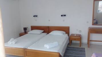 Estúdio | Escrivaninha, berços grátis, Wi-Fi de cortesia