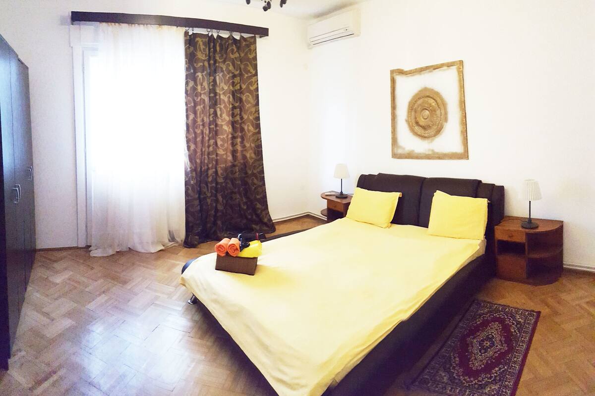 Superior Two Bedrooms Suite - Downtown | Desk, iron/ironing board, rollaway beds (surcharge), WiFi (free)