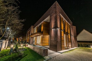 Fachada da propriedade