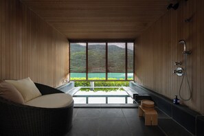 Sauna, hot tub, steam room, hot springs, body treatments, aromatherapy - River Retreat GARAKU (Toyama)