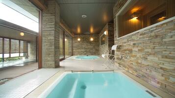 Sauna, boblebad, dampbad, varme kilder/mineralkilder, kropsbehandlinger