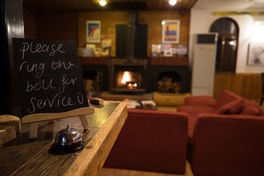 2 개의 바/라운지