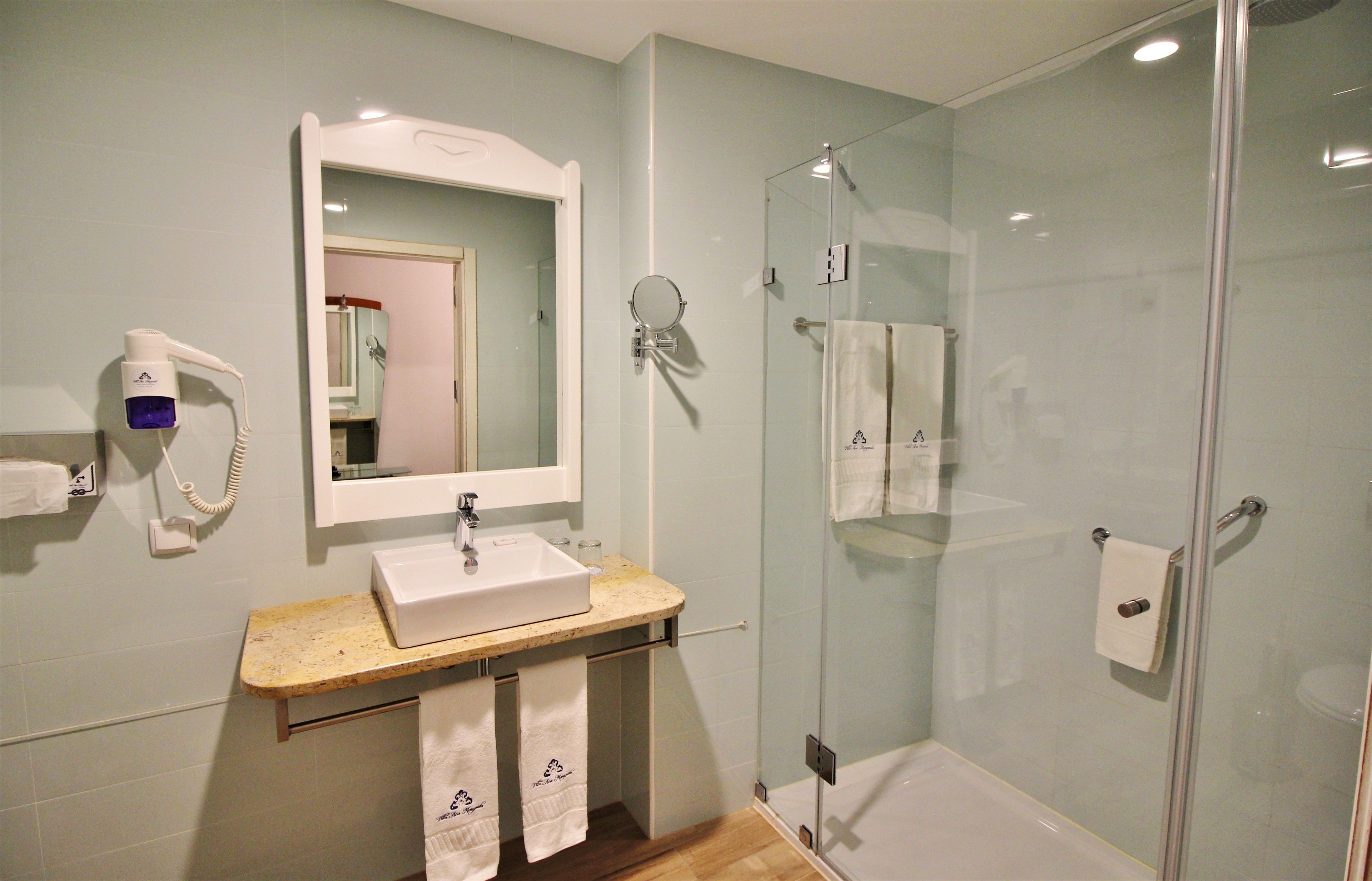 family room | bathroom | free toiletries, hair dryer, towels, soap