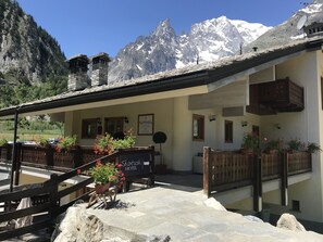Property entrance - Shatush Hotel (Courmayeur)