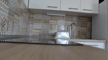 Gorgonia Suite 4 | 専用キッチン | 冷蔵庫、電子レンジ、コンロ、エスプレッソマシン