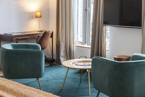 Firemannsrom – deluxe | Oppholdsområde | Flatskjerm-TV