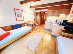 Estudio ( Excl. Cleaning Fee 85 Euro) | Caja fuerte, cortinas opacas, cunas gratuitas y wifi gratis