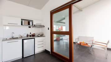 Basic-værelse | Privat tekøkken | Mikrobølgeovn, køkkentøj/tallerkener/redskaber