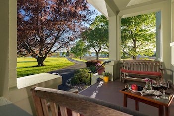 Yale Manor B&B and Yurt Glamping