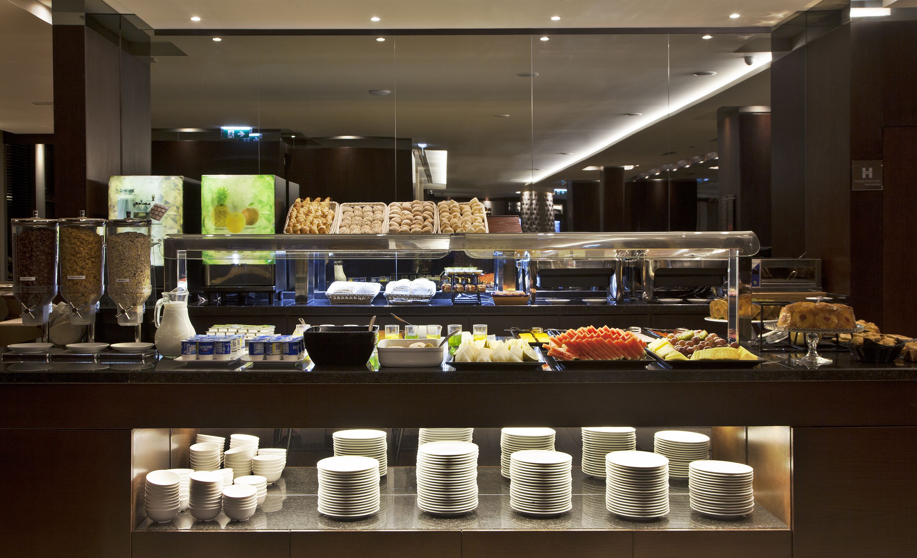 daily buffet breakfast (eur 15.00 per person)
