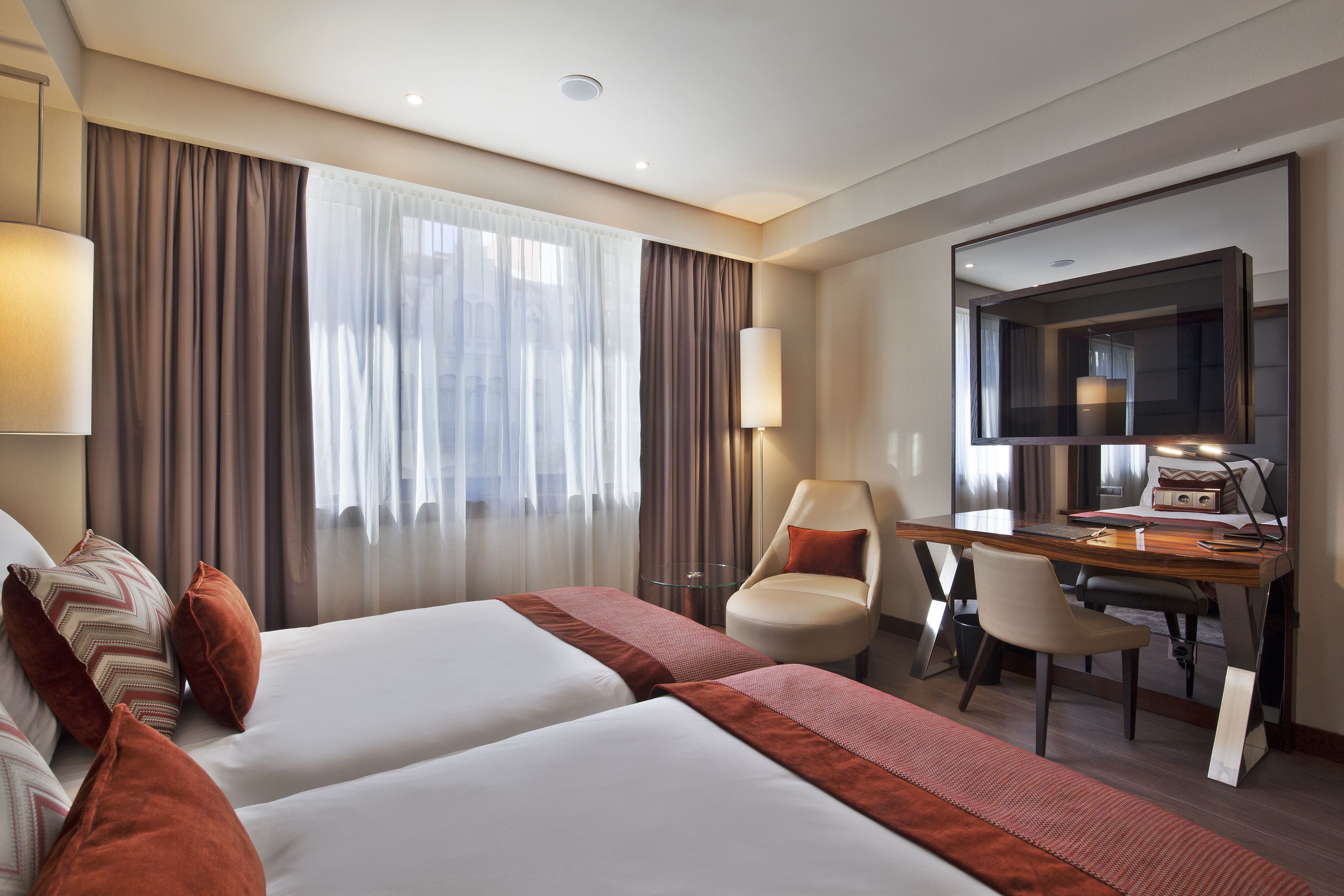 minibar, in-room safe, desk, blackout curtains