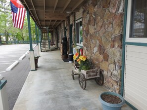 Hallway - Edelweiss Inn (Eureka Springs)