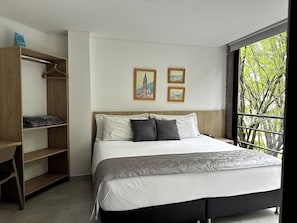 Blackout drapes, free WiFi, bed sheets