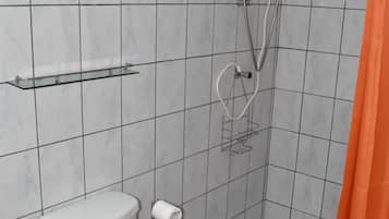 Classic Studio, 1 Bedroom | Bathroom | Shower, rainfall showerhead, free toiletries, towels