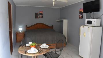 1 bedroom, desk, iron/ironing board, free cots/infant beds