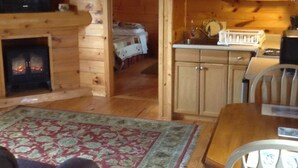 Romantic Cabin, 2 Bedrooms, Mountain View, Mountainside (Nuthatch Cabin) | Private kitchen - Acorn Cabins Lake Lure (Lake Lure)