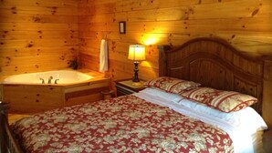 Romantic Cabin, 1 Bedroom, Mountain View, Mountainside (Chestnut Cabin) | Jetted bathtub - Acorn Cabins Lake Lure (Lake Lure)
